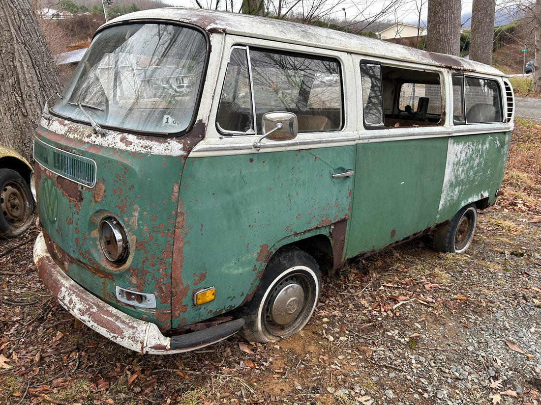 1971 Baywindow Deluxe Transporter Part Out