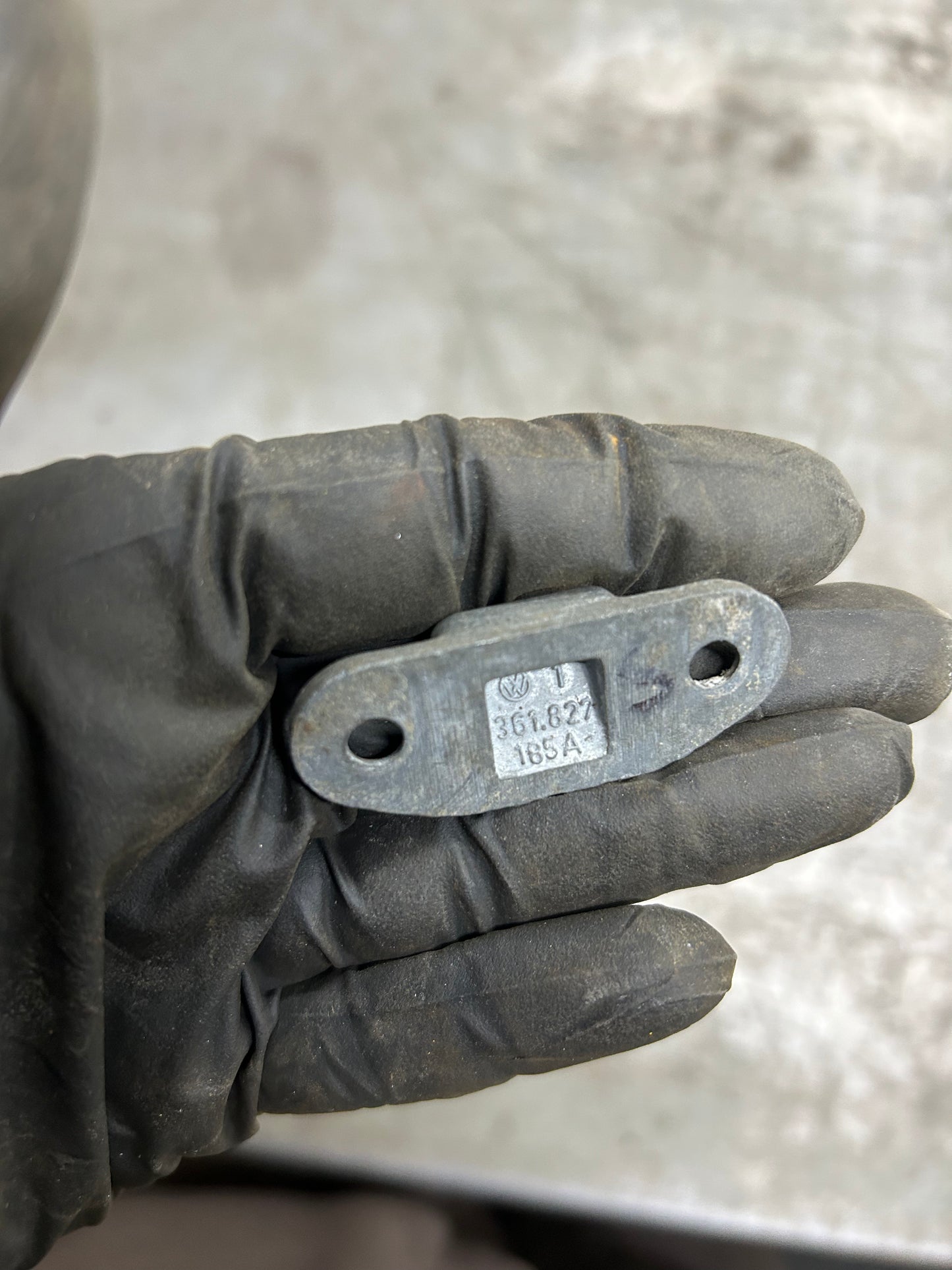 Type 2 Bus/Type 3 Squareback Hatch Guide Plate Pair