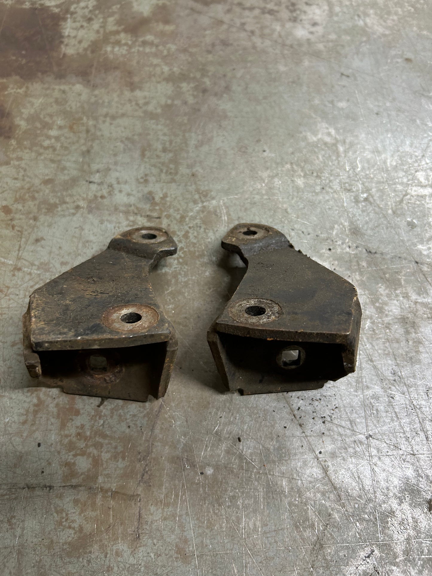 1972-79 Type 2 Baywindow Bus Engine Mount Bracket Pair