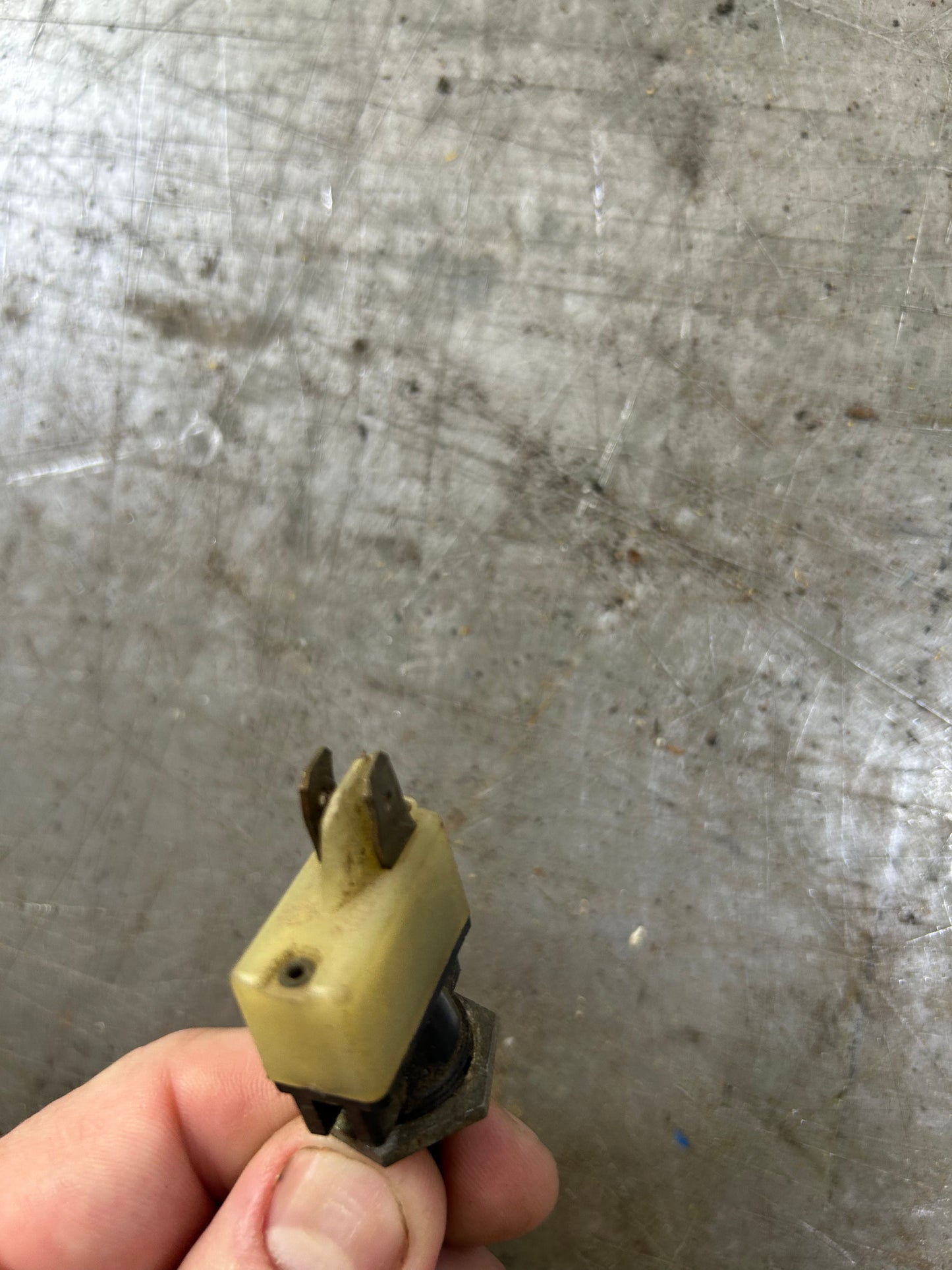 1968-70 Type 1 Beetle Rear Defroster Switch