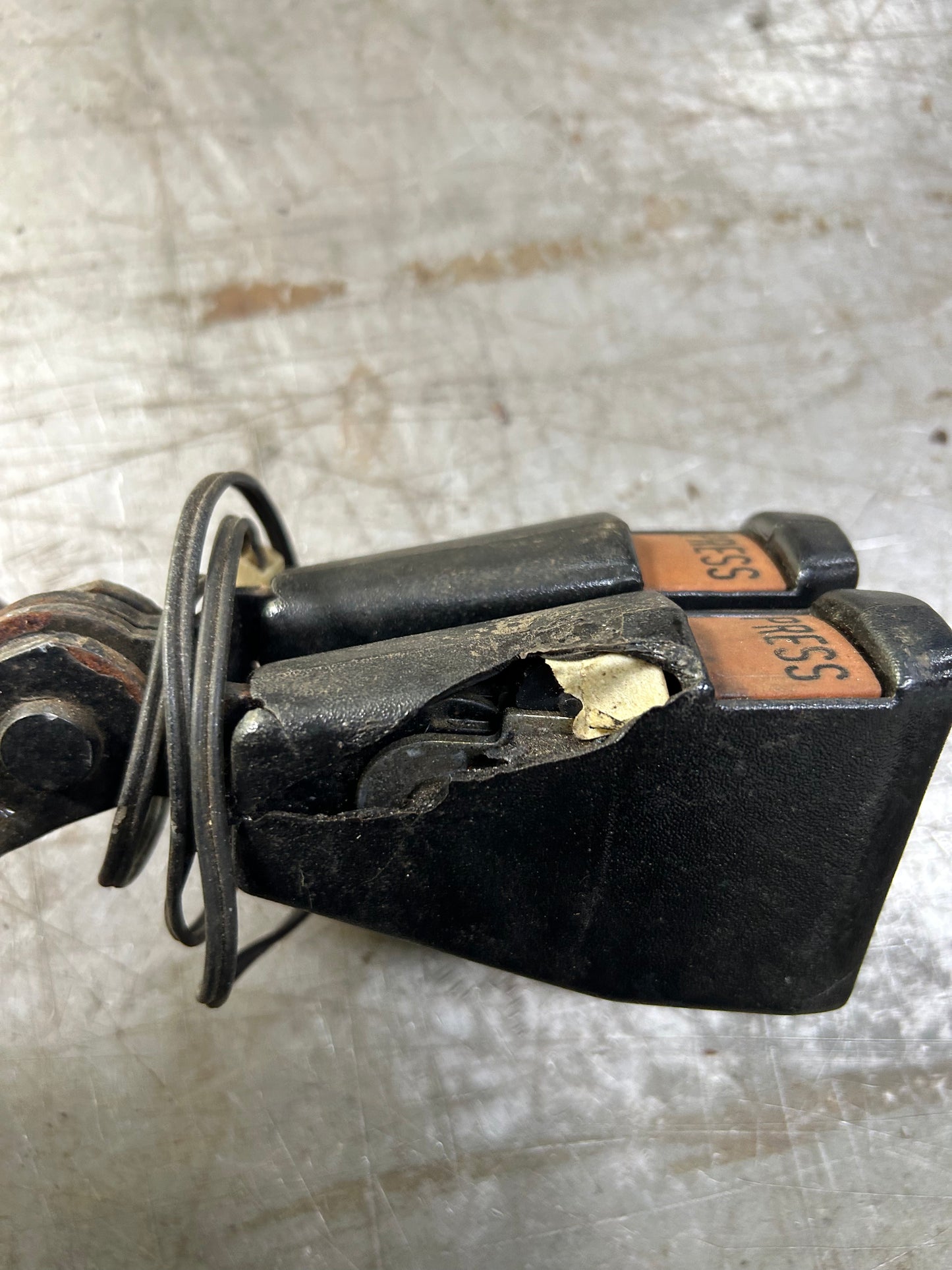~1977-79 Super Beetle Convertible Seat Belt Receiver