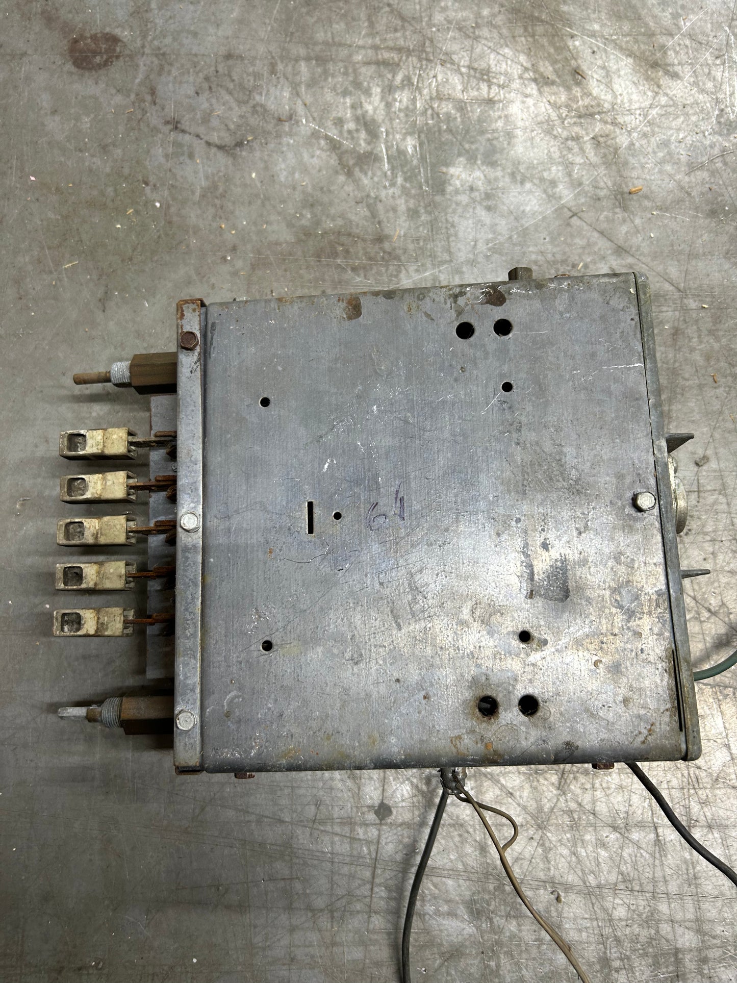 1966-Earlier Beetle AM Transistor Radio Parts