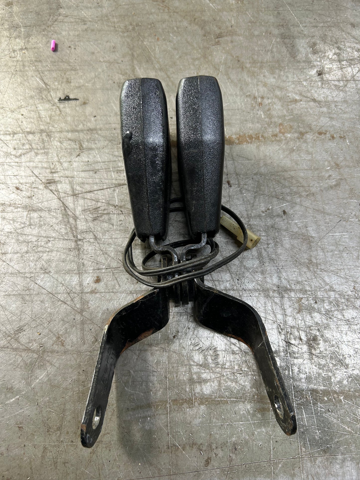 ~1977-79 Super Beetle Convertible Seat Belt Receiver