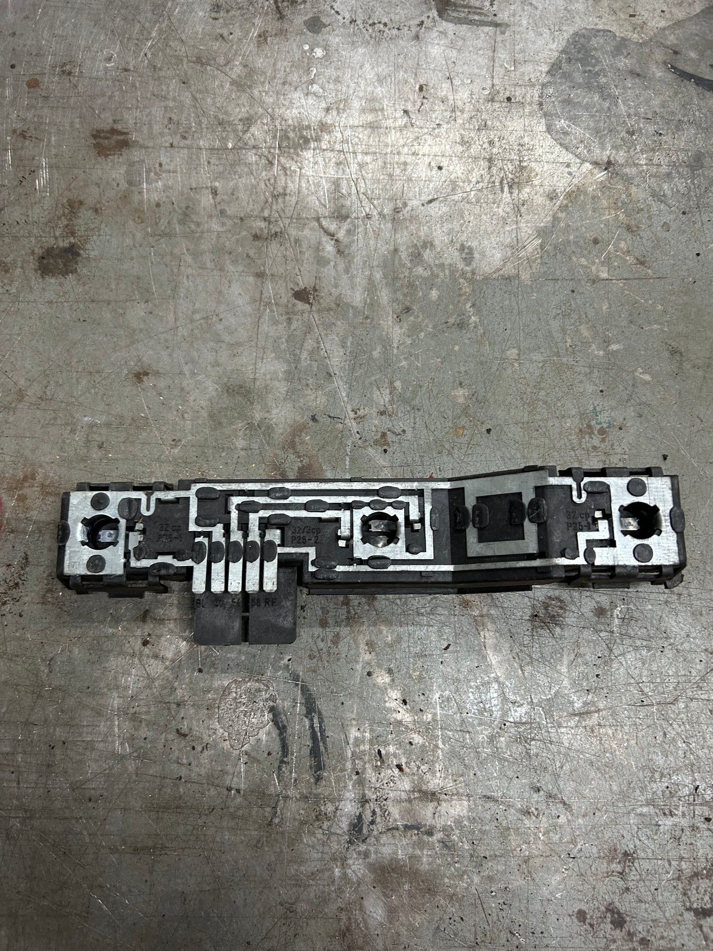 1987-92 Fox Left Rear Tail Light Bulb Tray