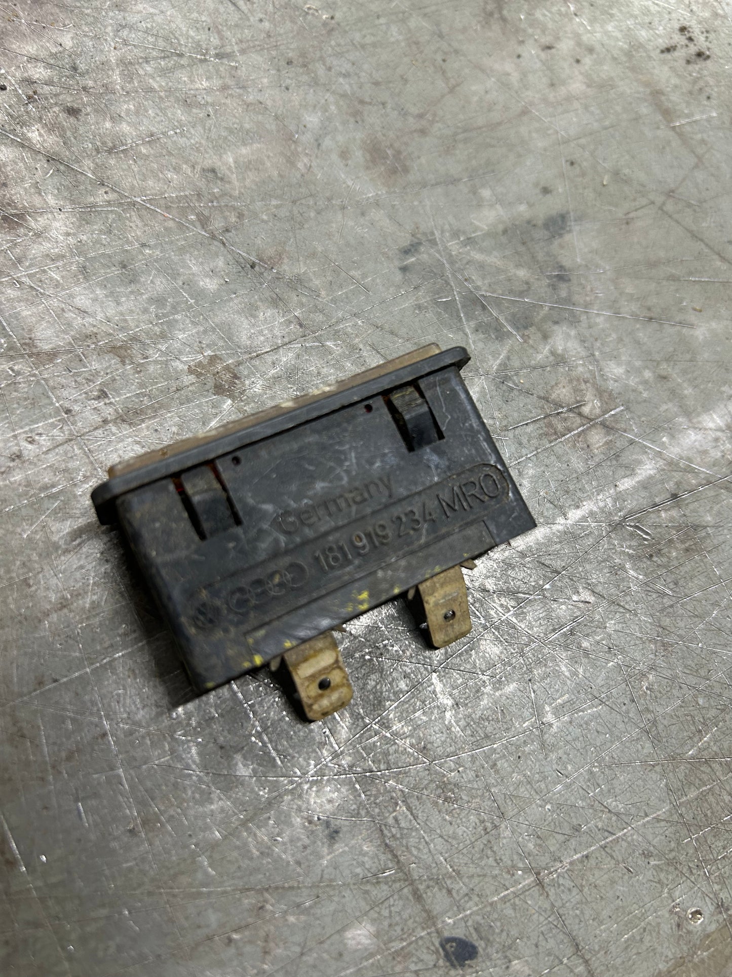 1973 Type 181 Thing Heat/Defrost Dash Light