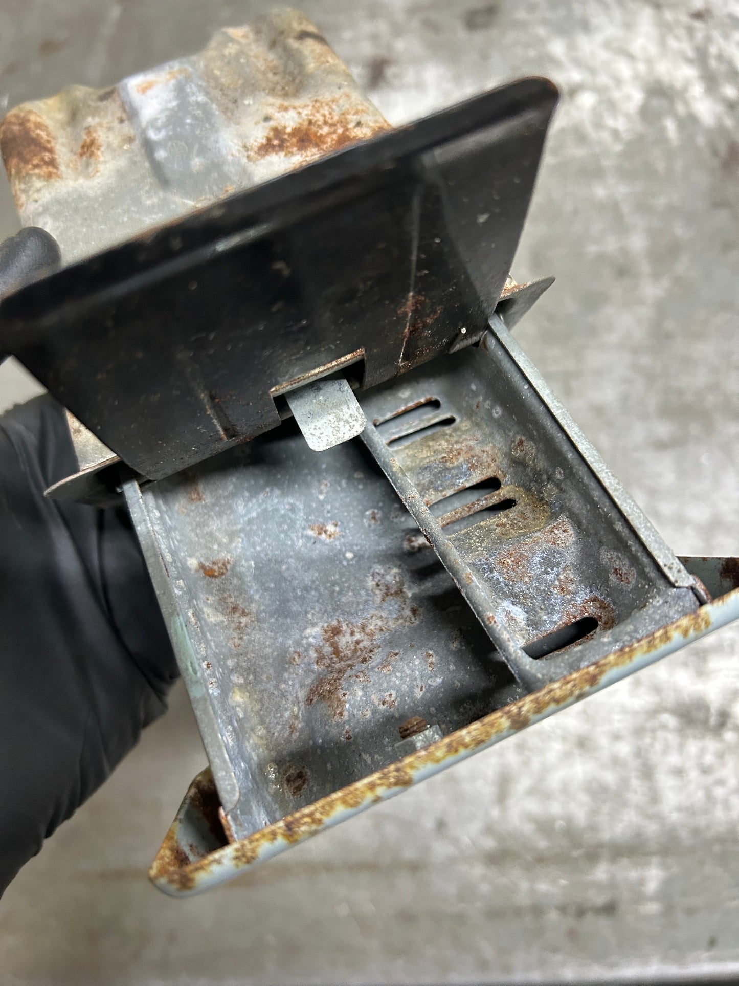 Type 3 Dash Ashtray Assembly Automatic