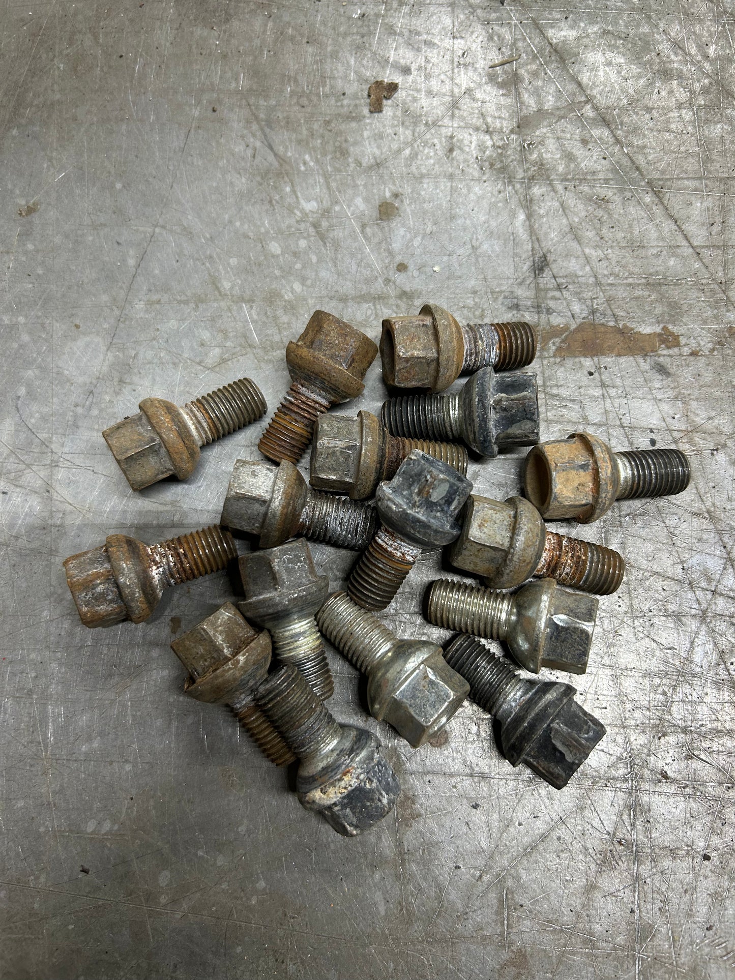 MK1 Rabbit/Jetta/Cabby/Caddy Lug Bolt Set