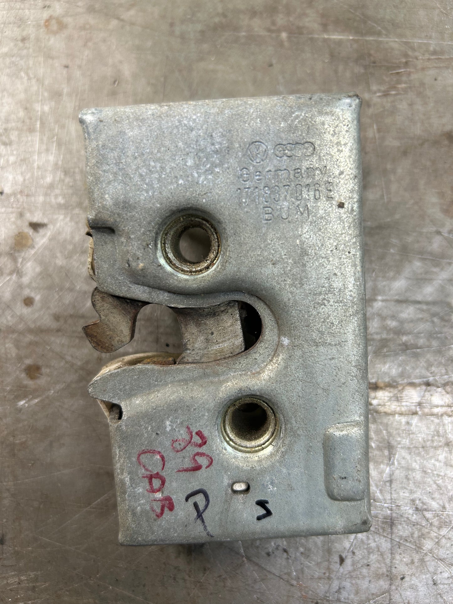 1981-92 MK1 Rabbit Convertible Right Door Latch