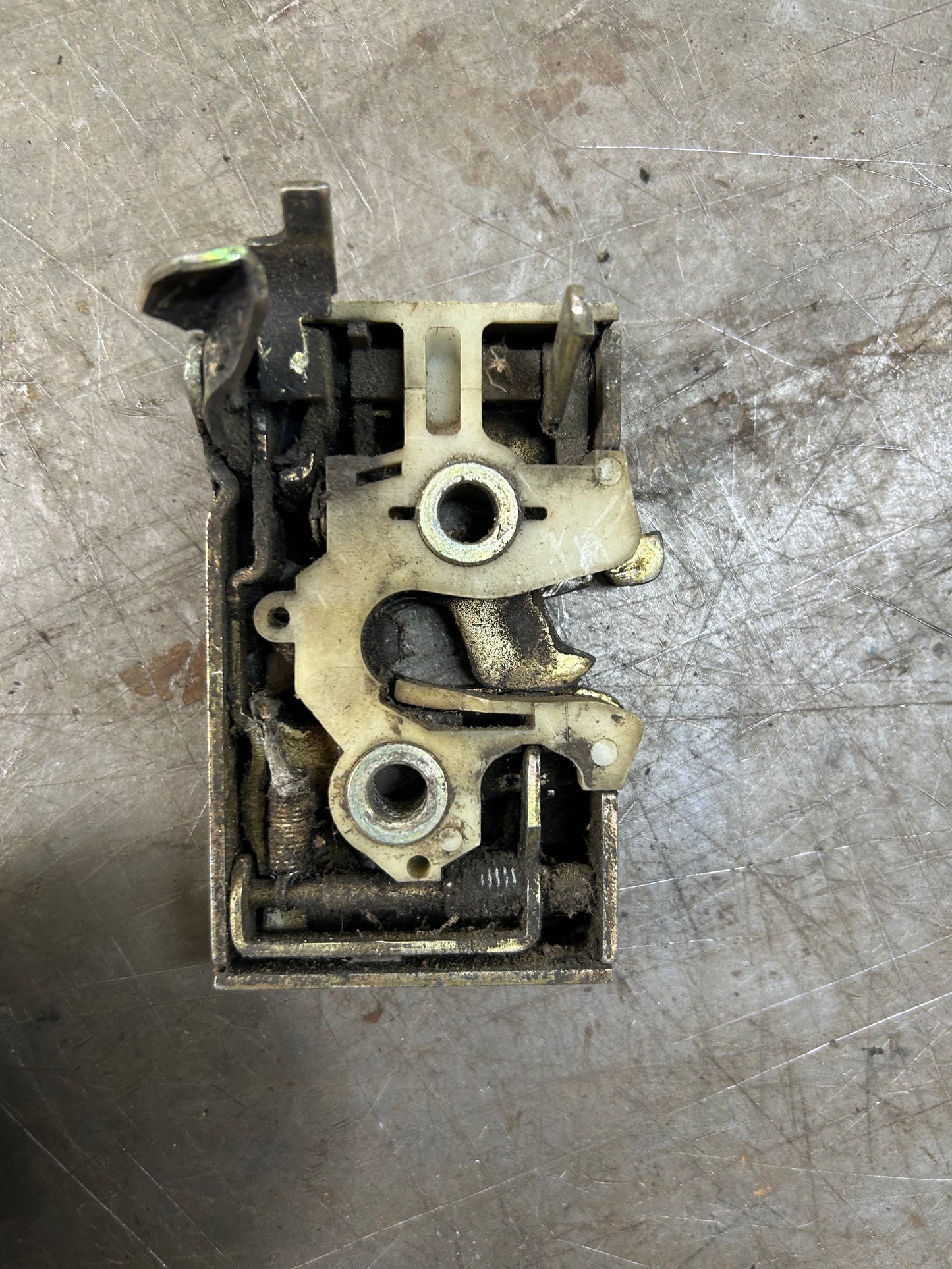 1974-84 MK1 Rabbit/Jetta/Caddy Right Front Door Latch