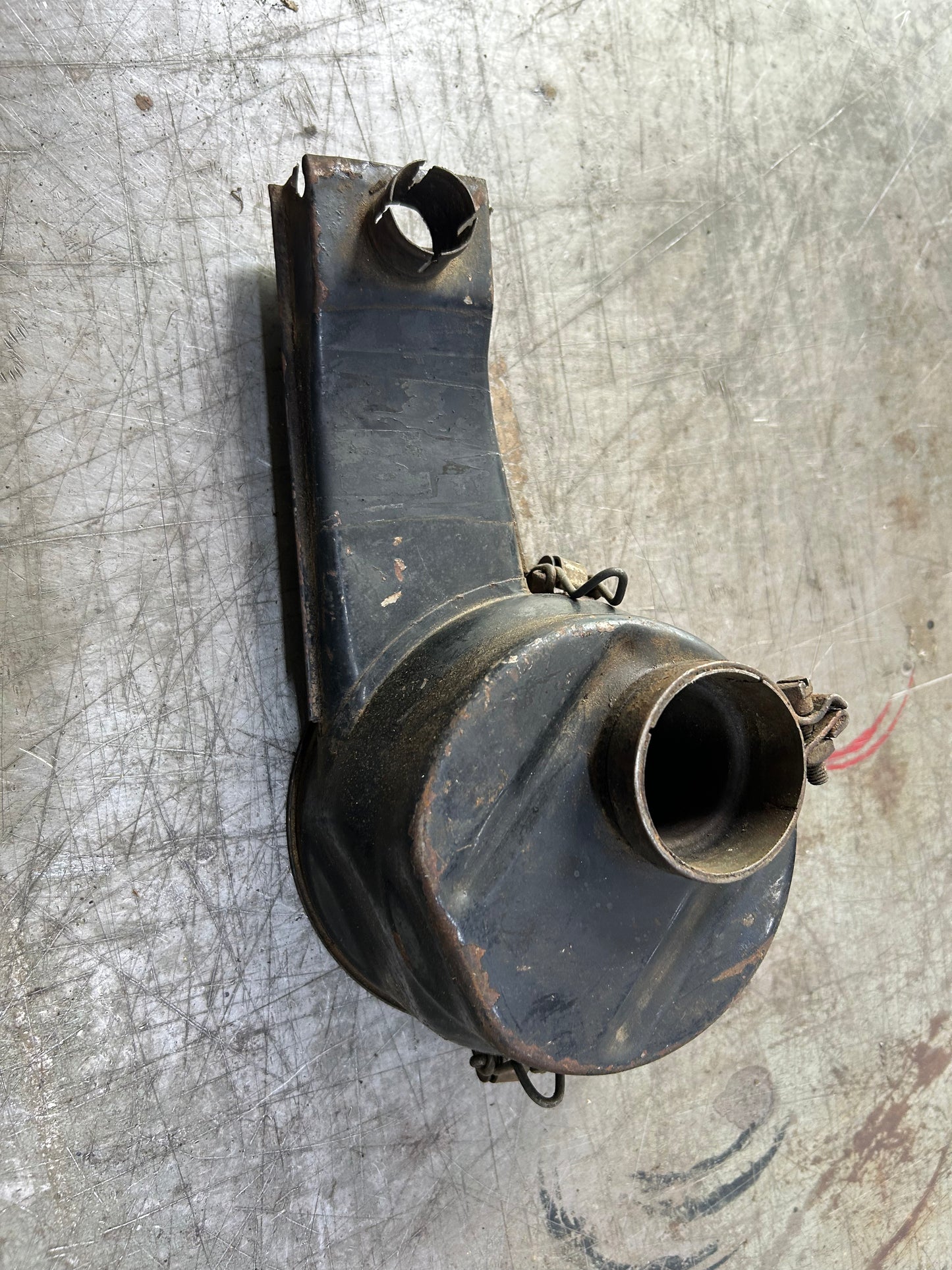 1965-Earlier Type 1 Beetle Air Cleaner Base