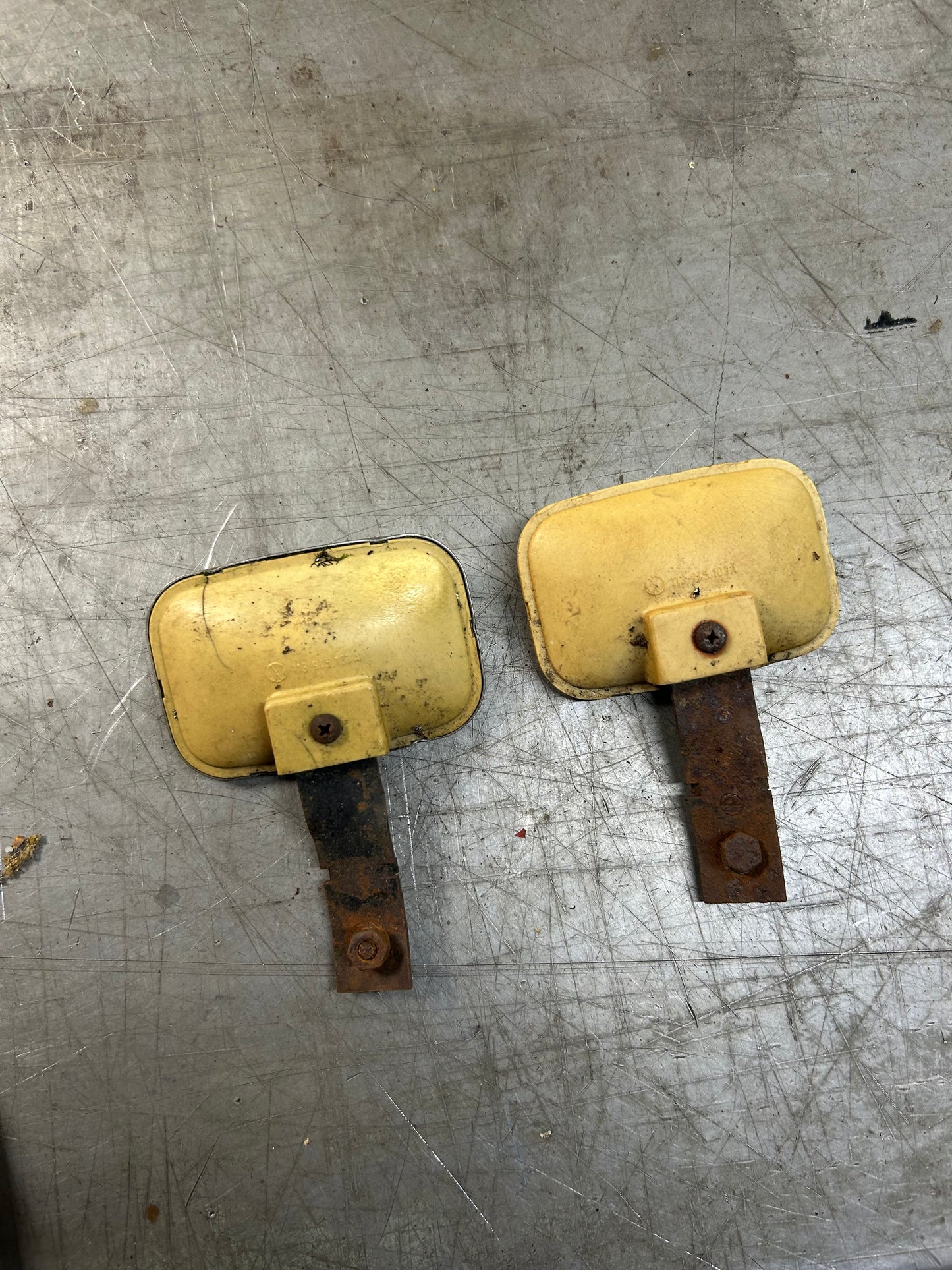 1970 Type 1 Beetle Rear Bumper Reflector