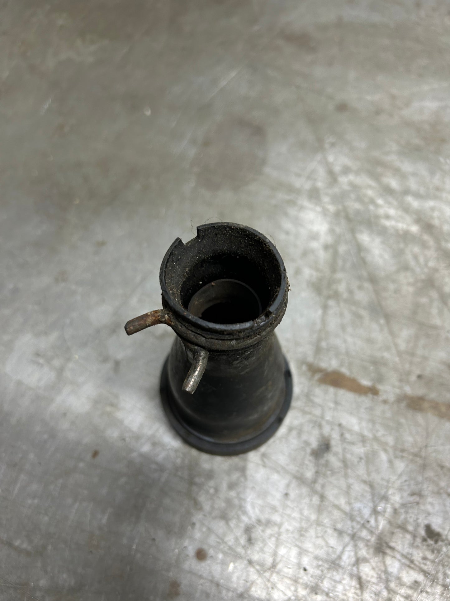 Type 4 Bus Engine Oil Filler Cap/Funnel