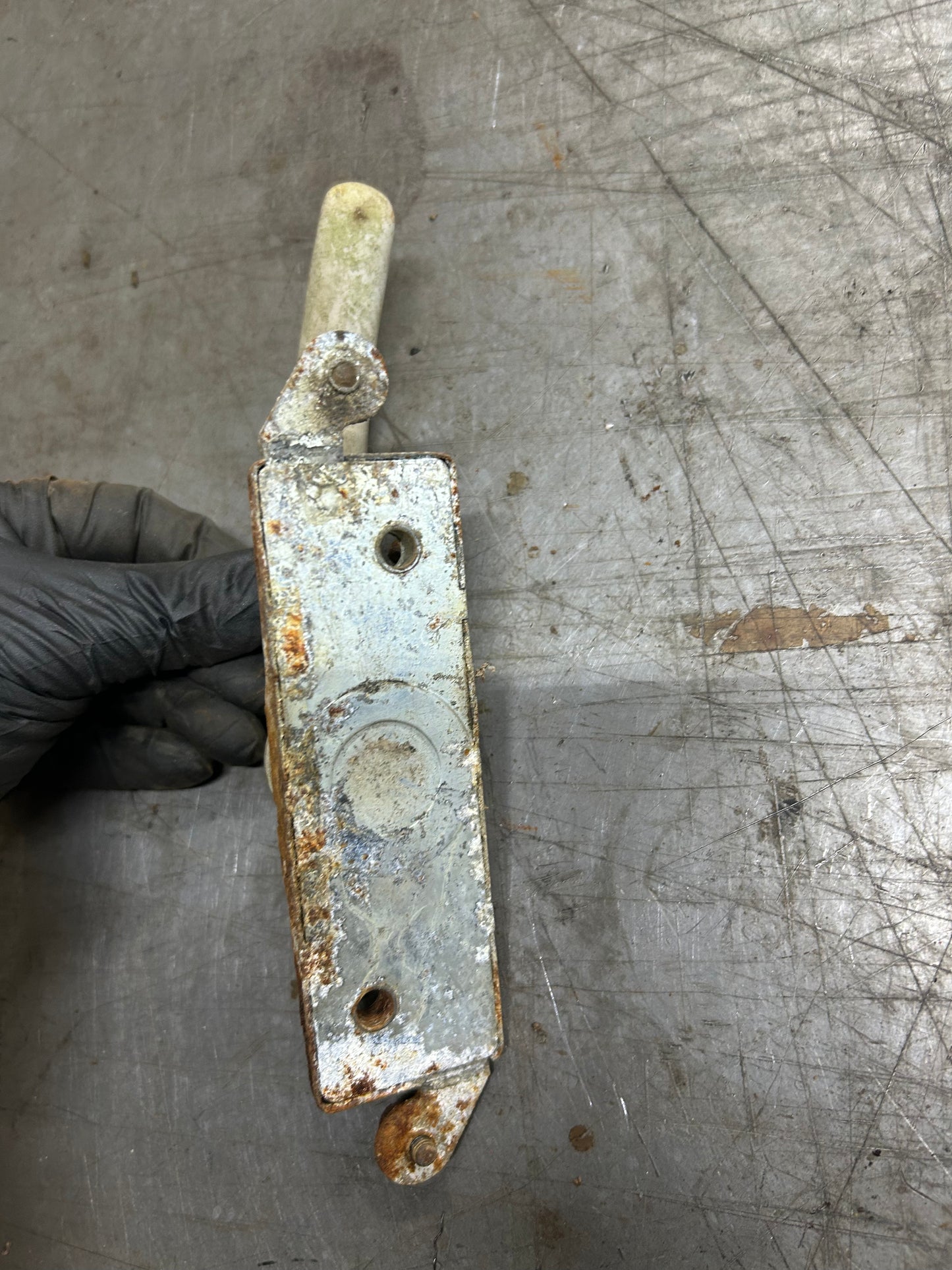 1967-Earlier Type 2 Bus Side Door Latch/Handle