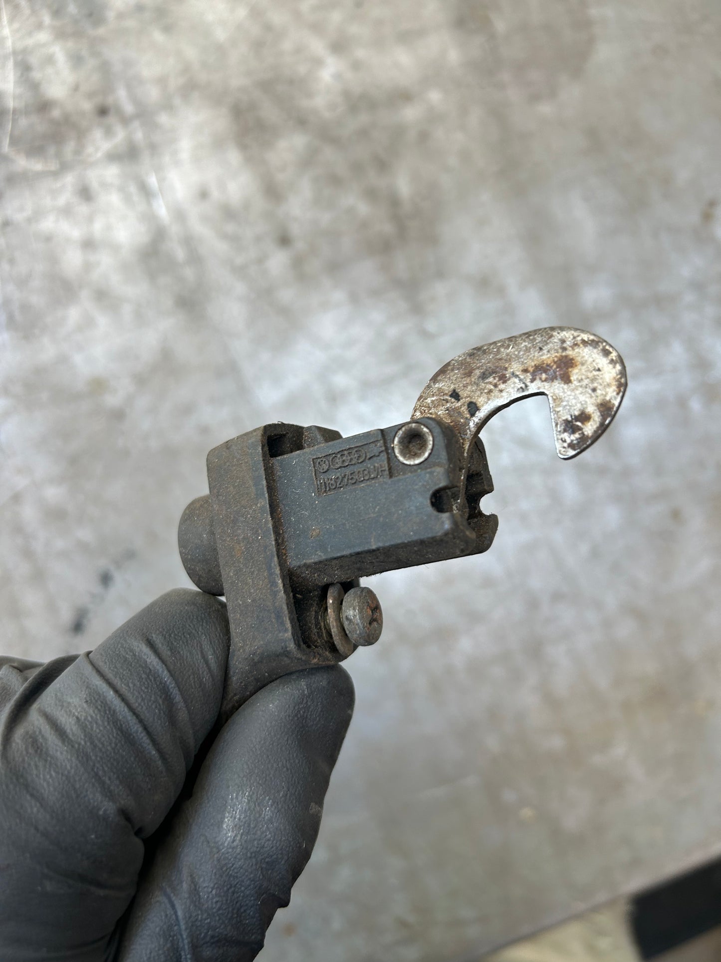 1972-79 Type 1 Beetle Decklid Latch