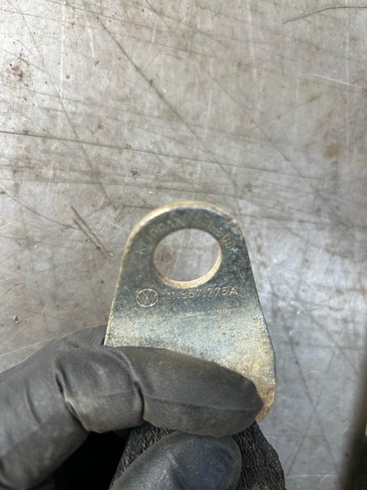 1968-69 Type 1 Beetle Lobster Claw Front Seat Belt