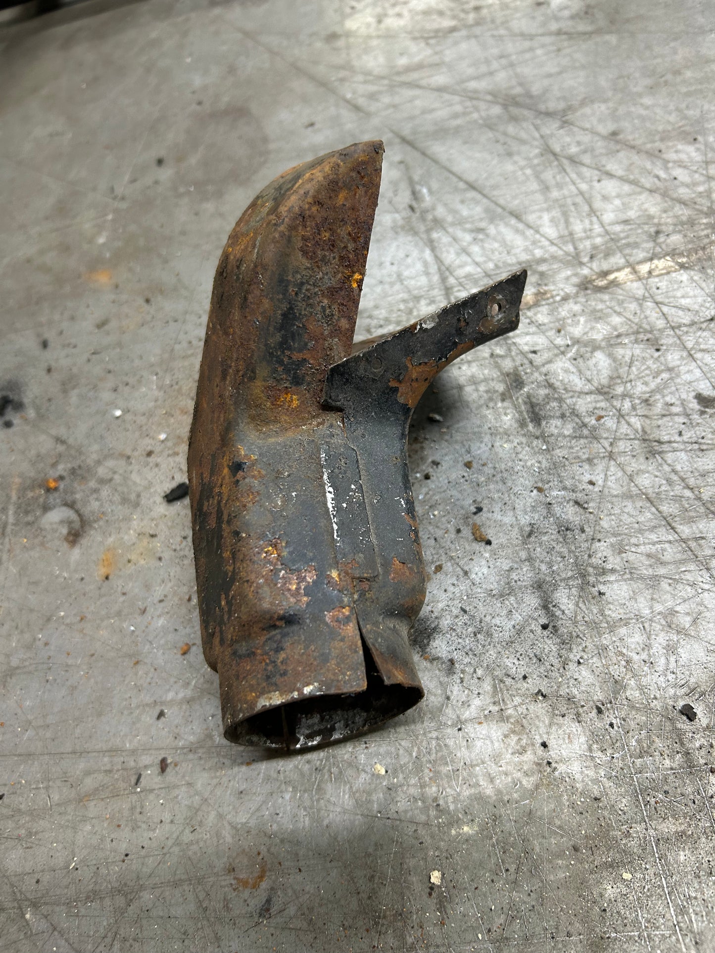 Type 1/2/Ghia Engine A/C Fan Shroud Heat Outlet
