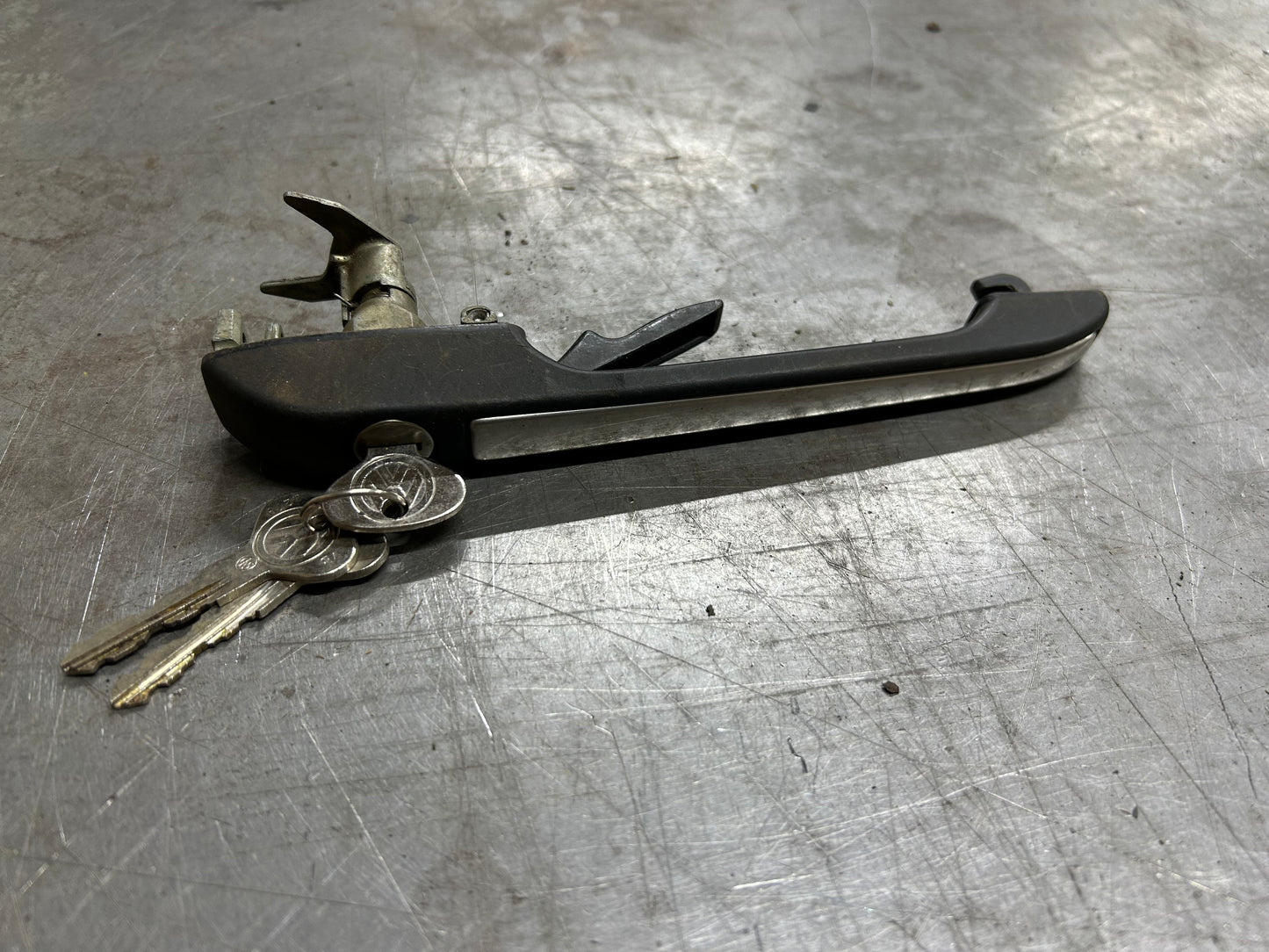 MK1/MK2 Driver Side Door Handle W/Keys