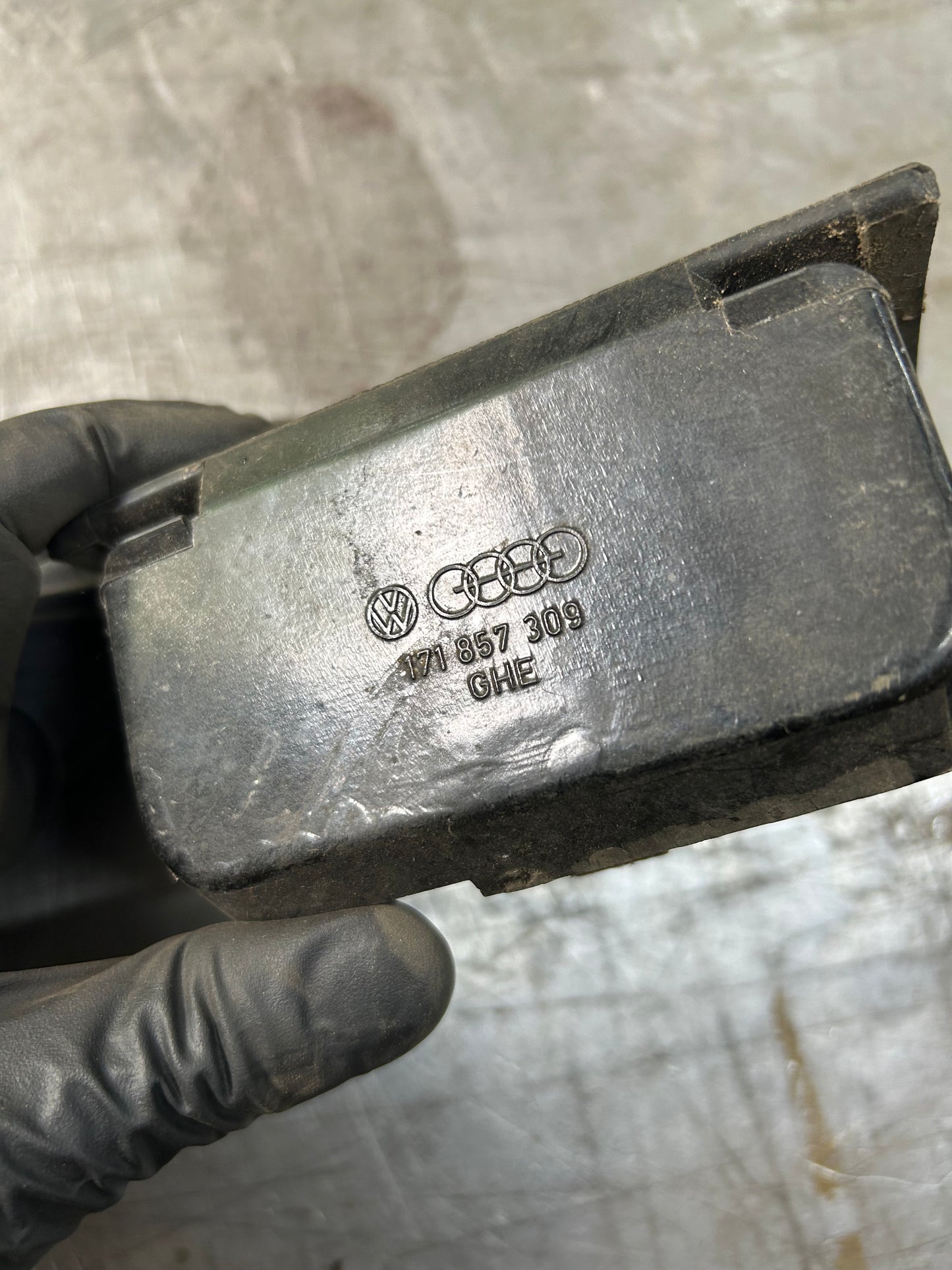1974-80 MK1/S1 Rabbit Dash Ashtray