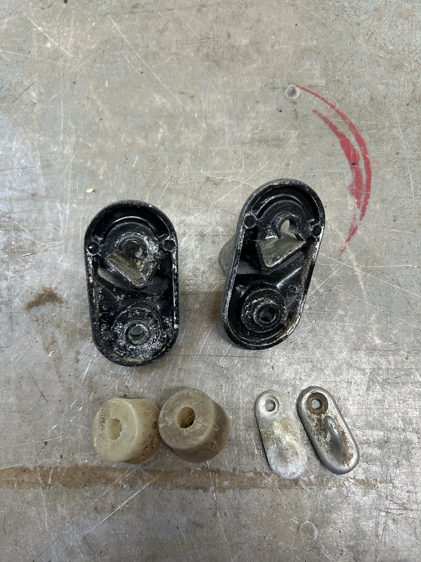 1967-77 Type 1 Beetle Sedan Rear Seat Top Latch Pair
