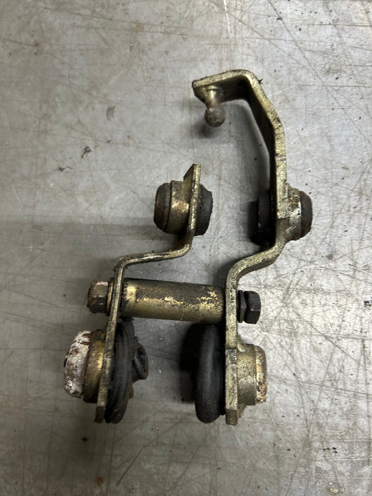 VW Dasher/Audi 80 Transmission Shifter Bracket