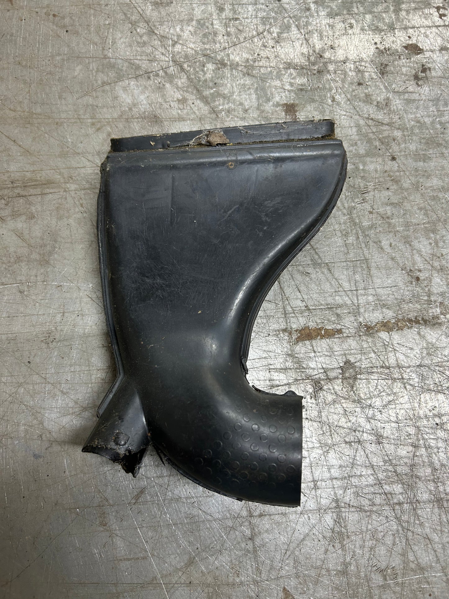 1971-77 Standard Beetle Left Dash Defrost Duct