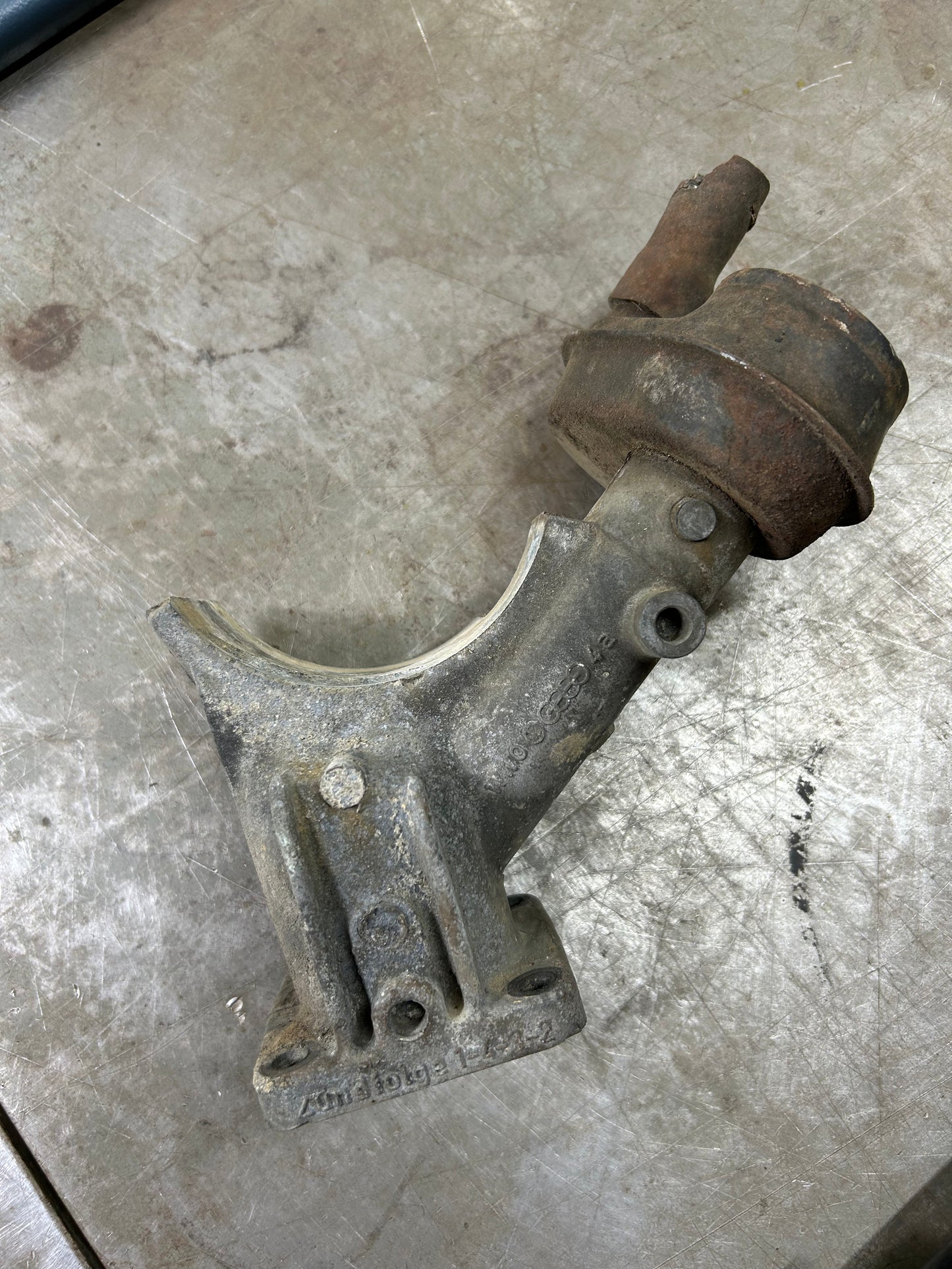 1973-79 Type 1 Beetle/Ghia Alternator Stand