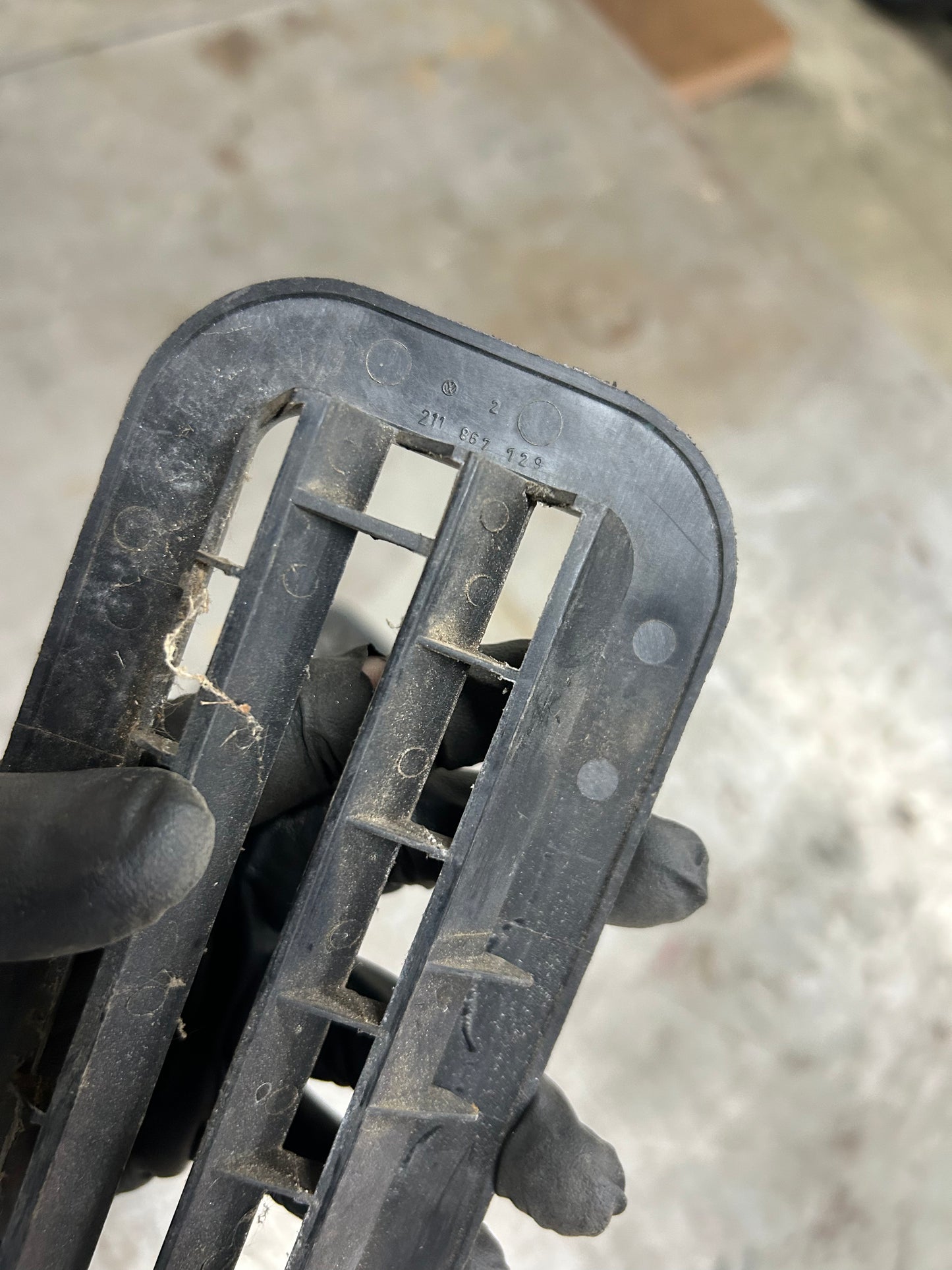 1968-79 Type 2 Baywindow Bus Door Vent Pair