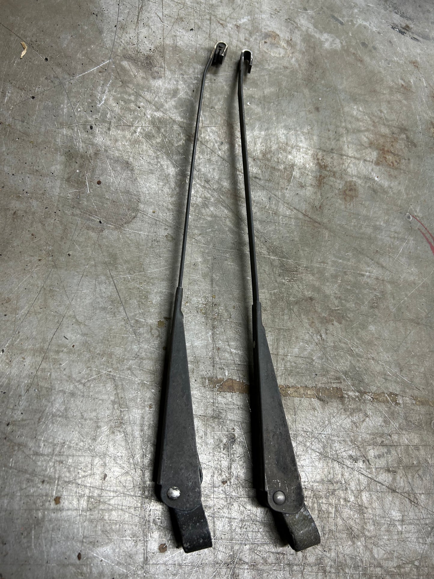 1974-92 MK1 Rabbit Front Wiper Arm Pair