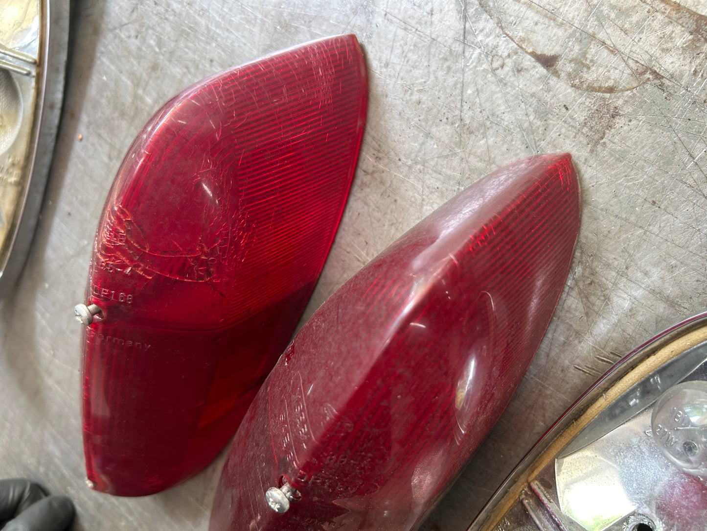 1969-Earlier Type 3 Taillight Assembly Pair