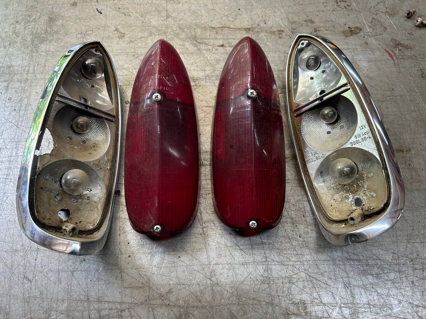 1969-Earlier Type 3 Taillight Assembly Pair