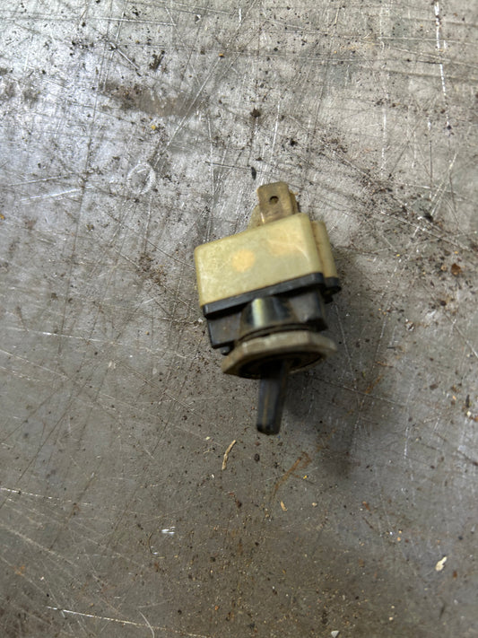 1968-70 Type 1 Beetle Rear Defroster Switch