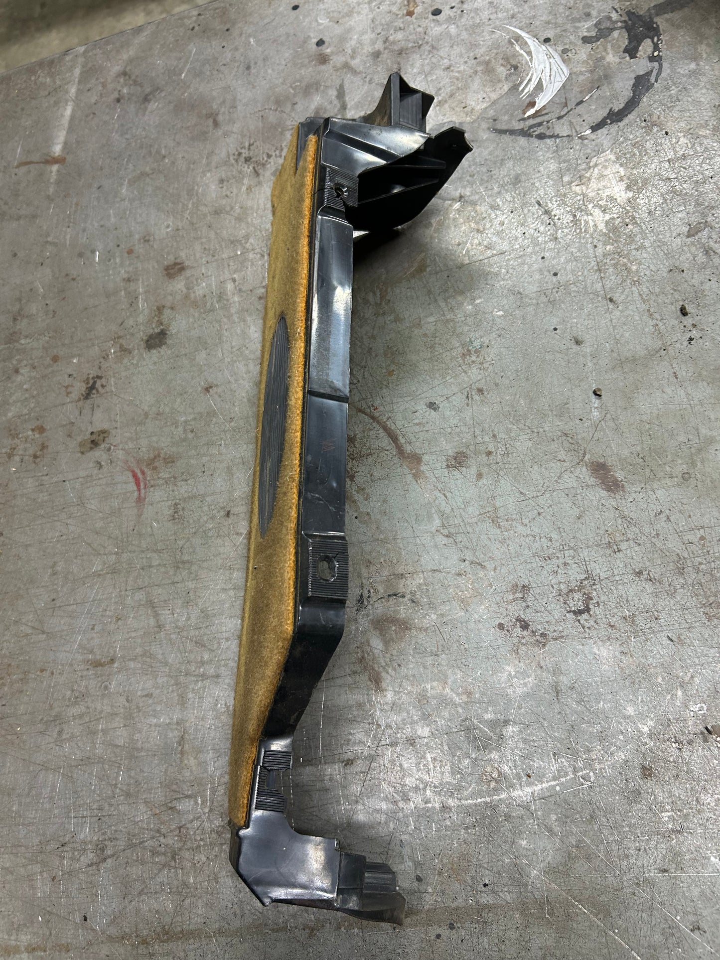 1974-84 MK1 Rabbit Right Parcel Shelf Speaker Tray