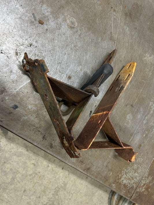 1968-73 Type 1 Beetle Rear Bumper Bracket Pair