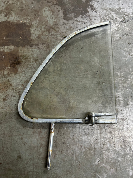 1964-Earlier Type 1 Beetle Right Vent Window