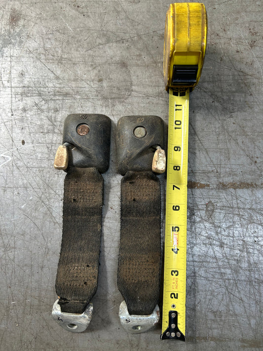 1970~72 Type 1 Beetle Rear Seat Belt Receiver Pair