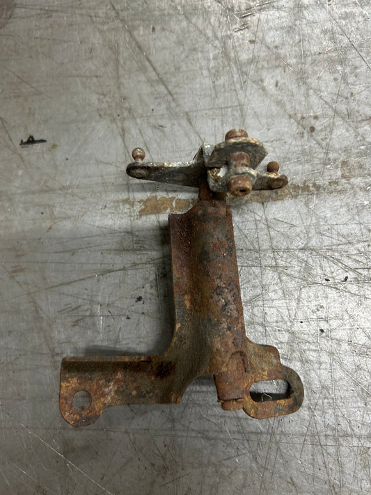 Type 3 Factory Dual Carb Bellcrank Pivot Bracket