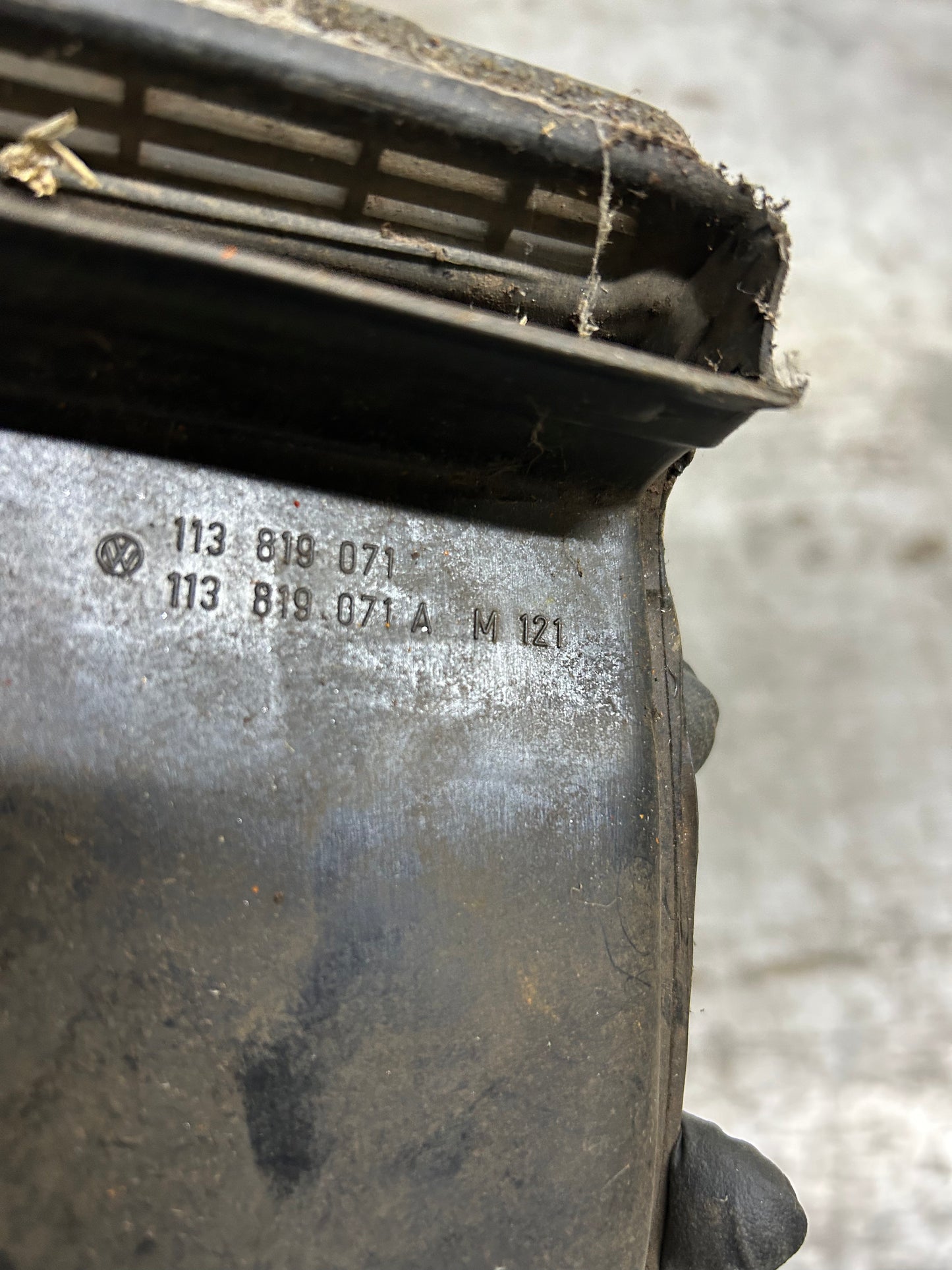 1971-77 Standard Beetle Left Dash Defrost Duct