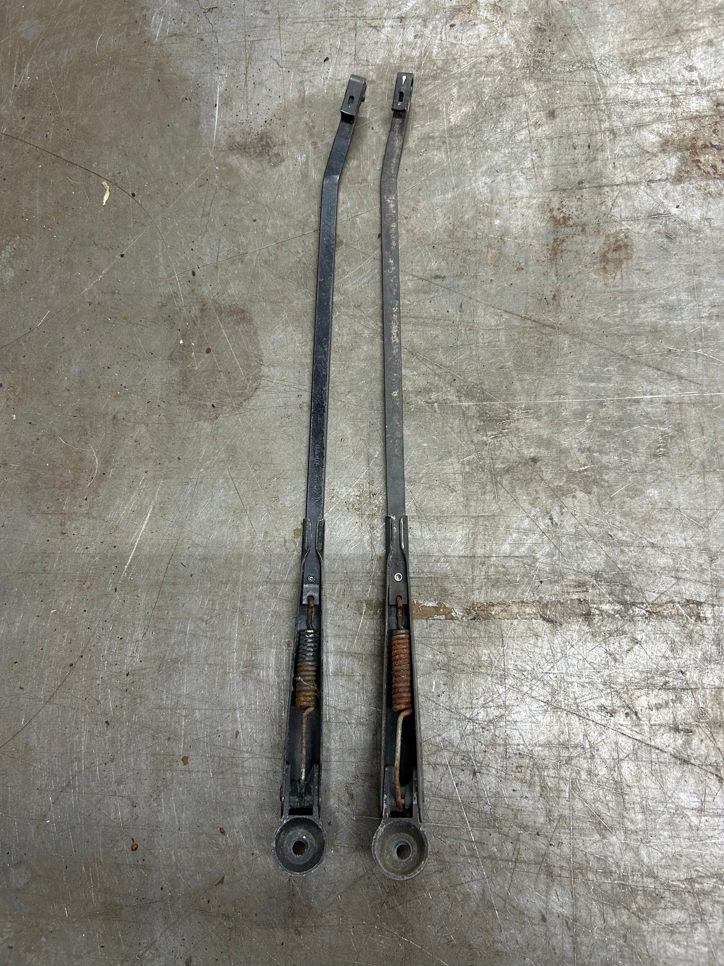 1974-92 MK1 Rabbit Front Wiper Arm Pair