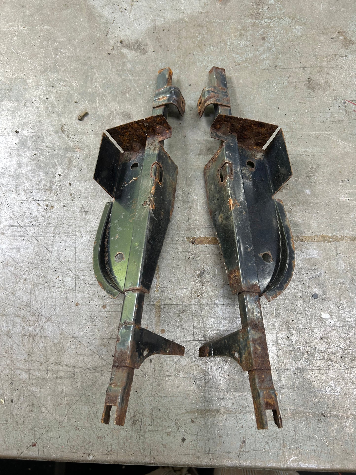 Early Type 3 Window Track Guide Pair